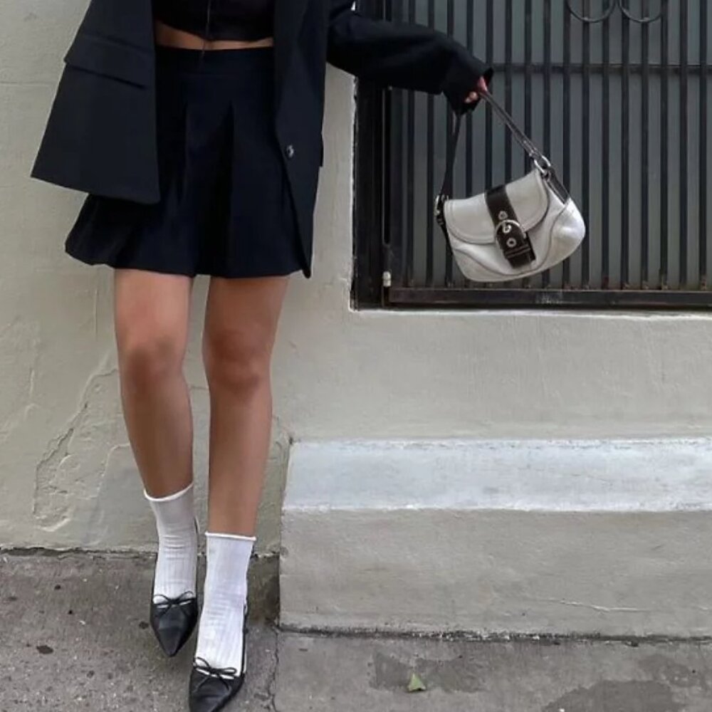 NWT Babaton SAVOY SKIRT, Black, Size 2 | Aritzia